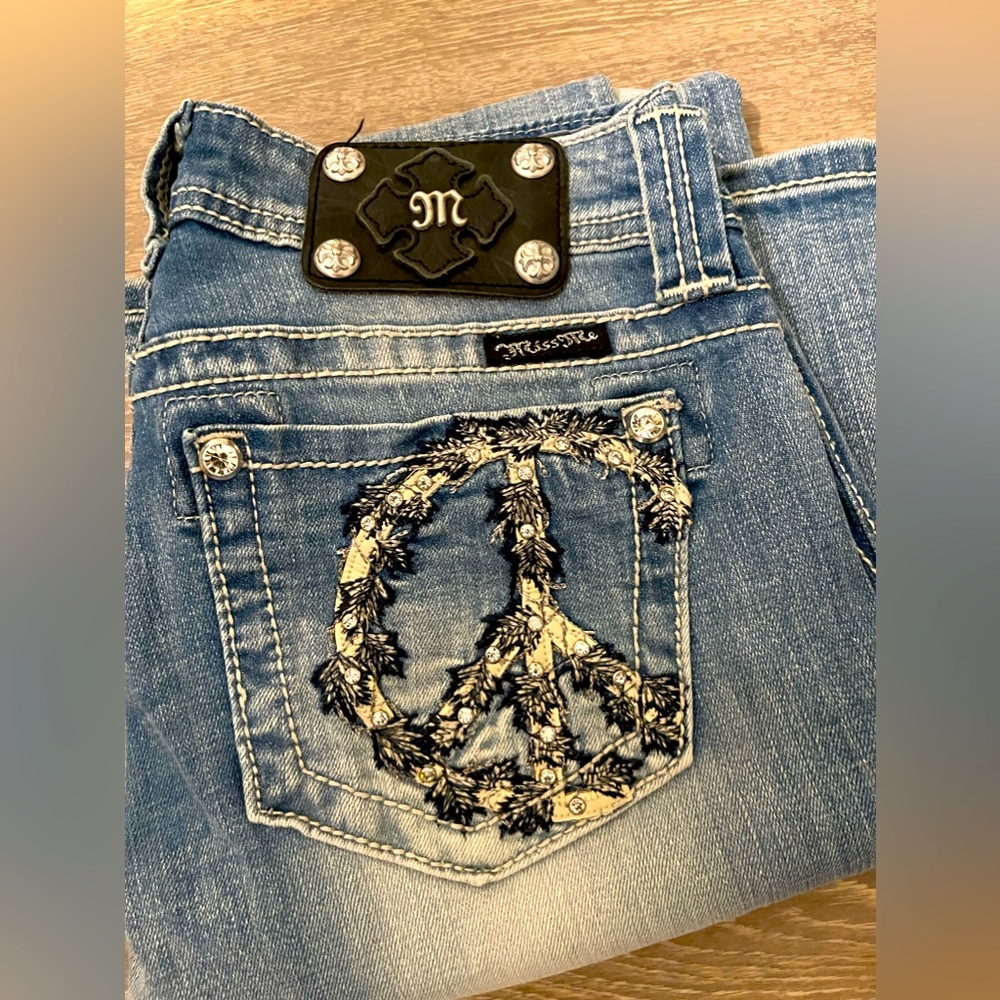 Miss Me Jeans Peace Sign Pockets Flare Lightly Distressed Sz 27